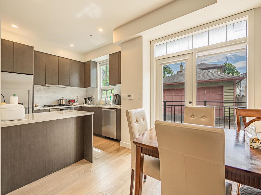 Listing Image for R3100589