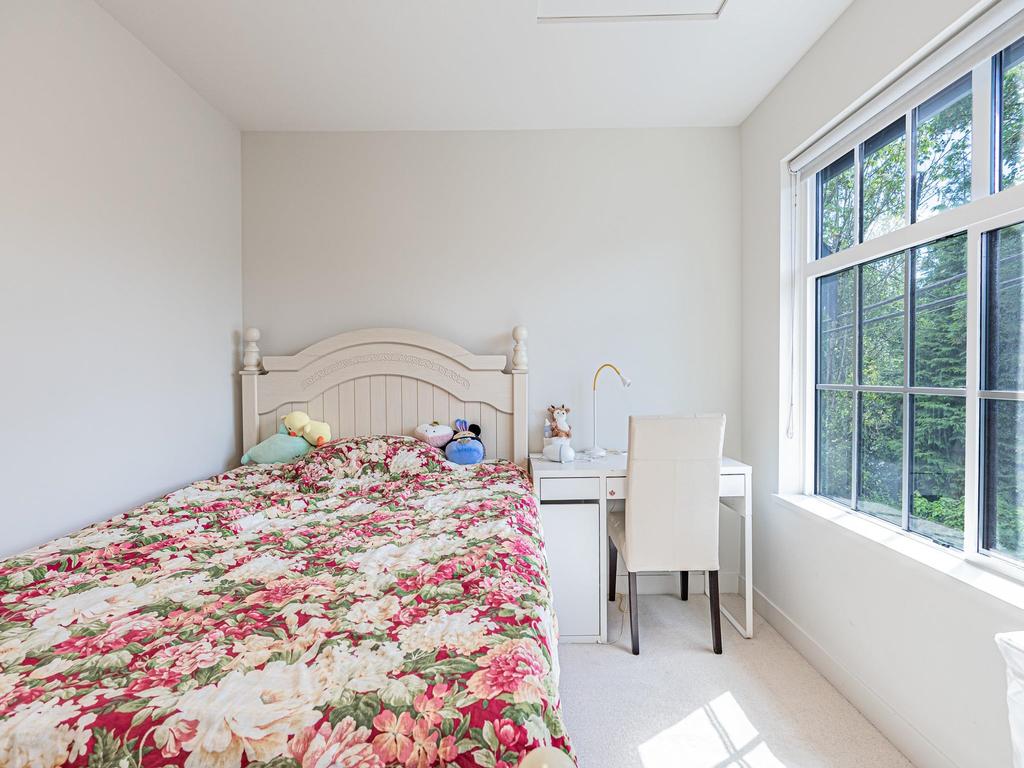 Listing Image for R3100589