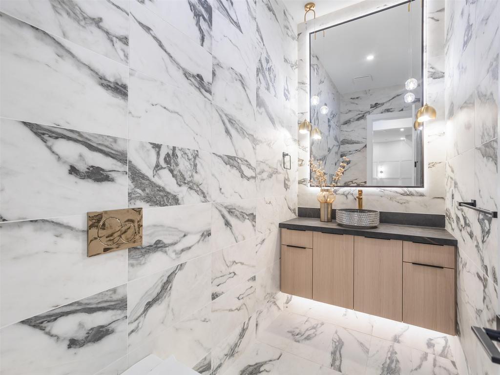 Listing Image for R3100595