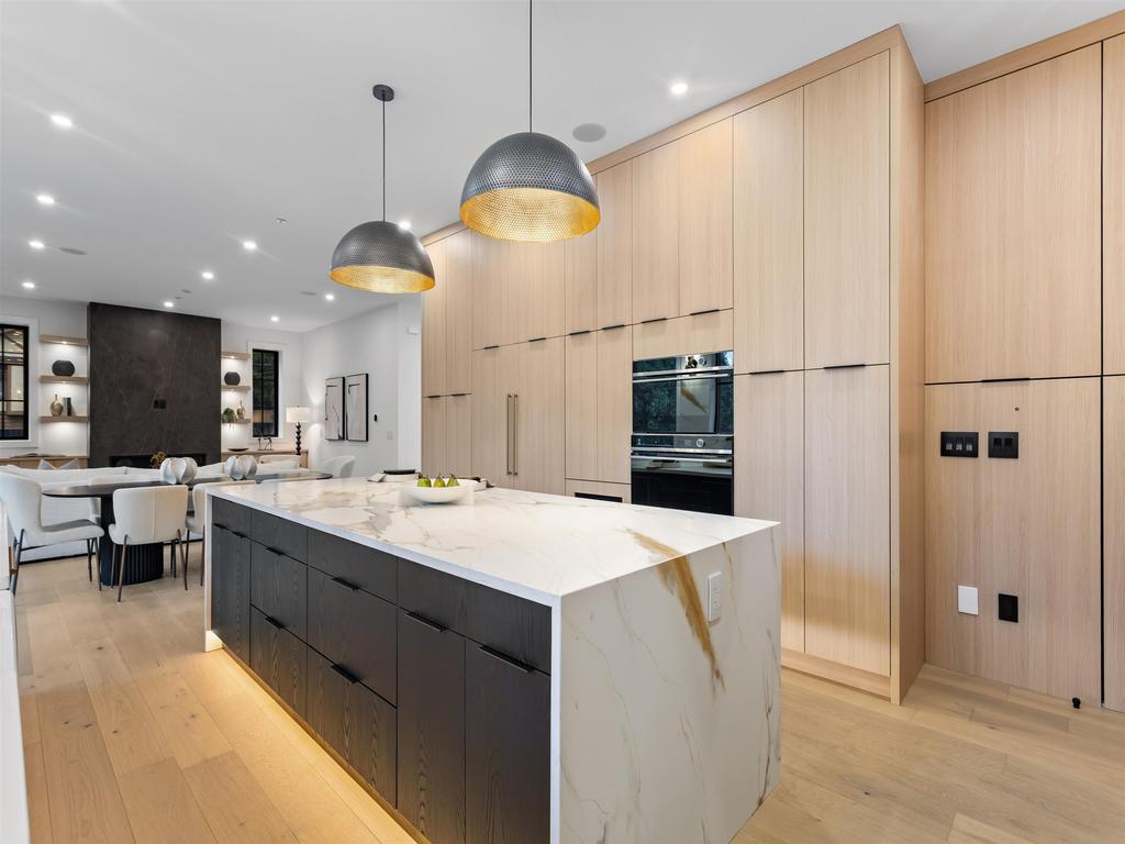 Listing Image for R3100595