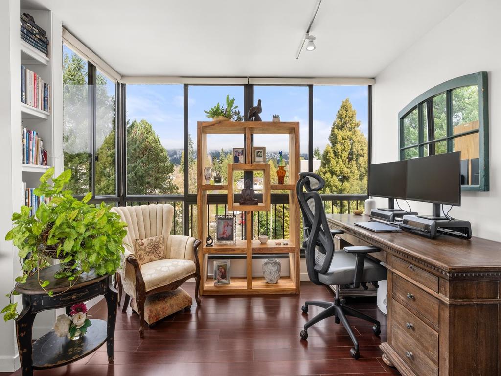 Listing Image for R3100600