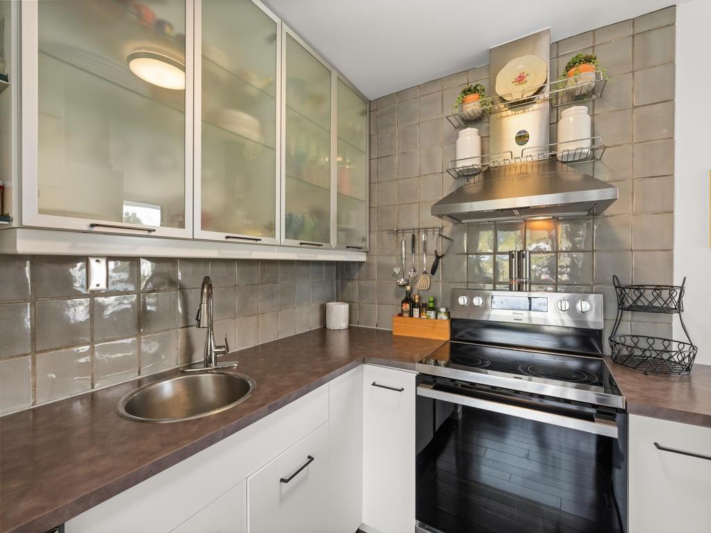 Listing Image for R3100600