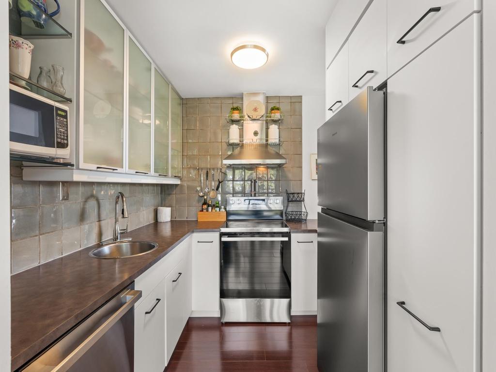 Listing Image for R3100600