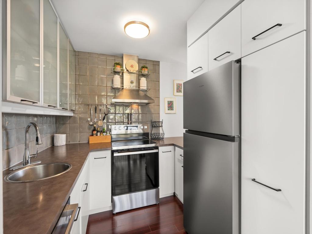 Listing Image for R3100600