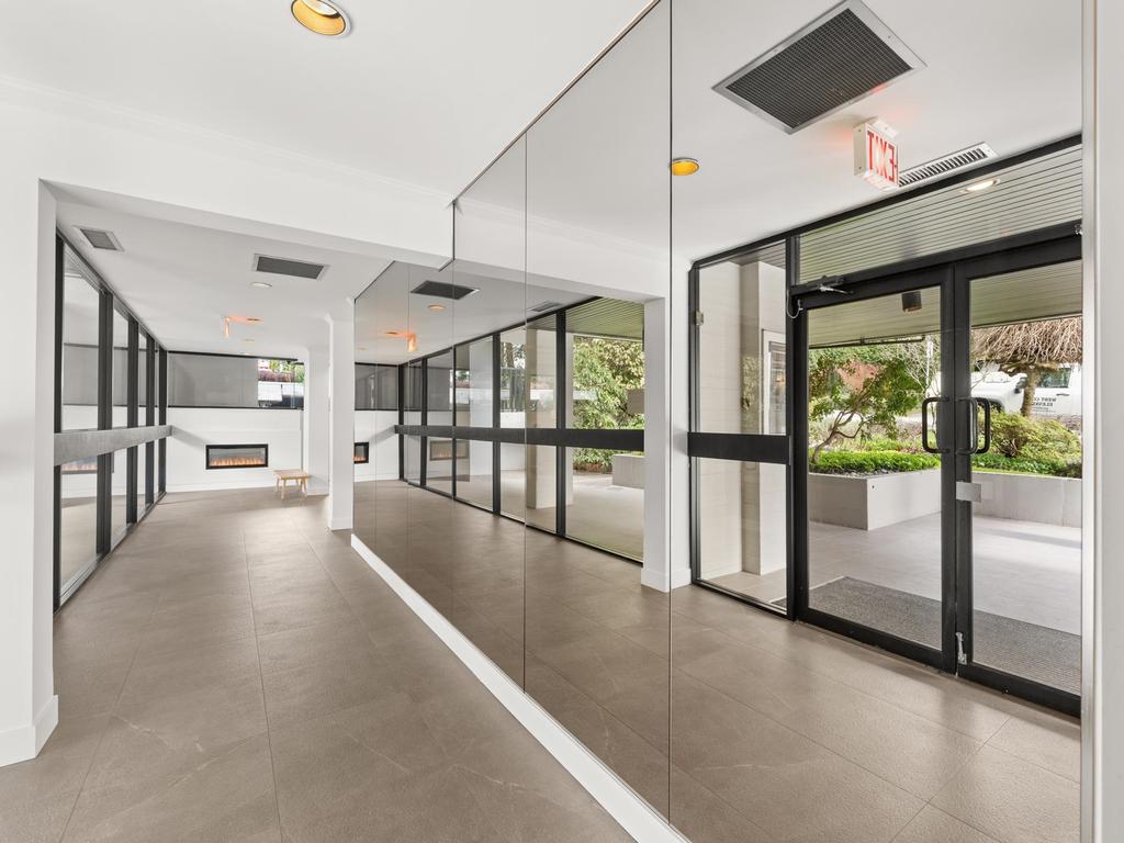 Listing Image for R3100600