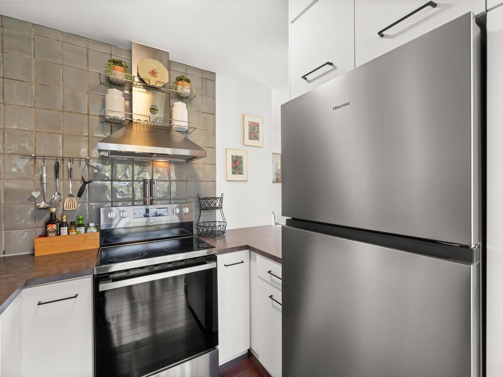 Listing Image for R3100600