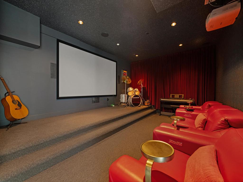 Listing Image for R3100605