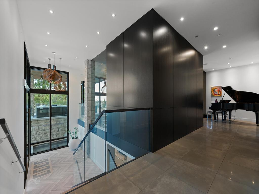 Listing Image for R3100605