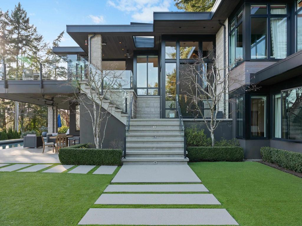 Listing Image for R3100605