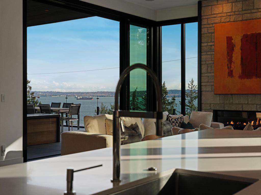 Listing Image for R3100605