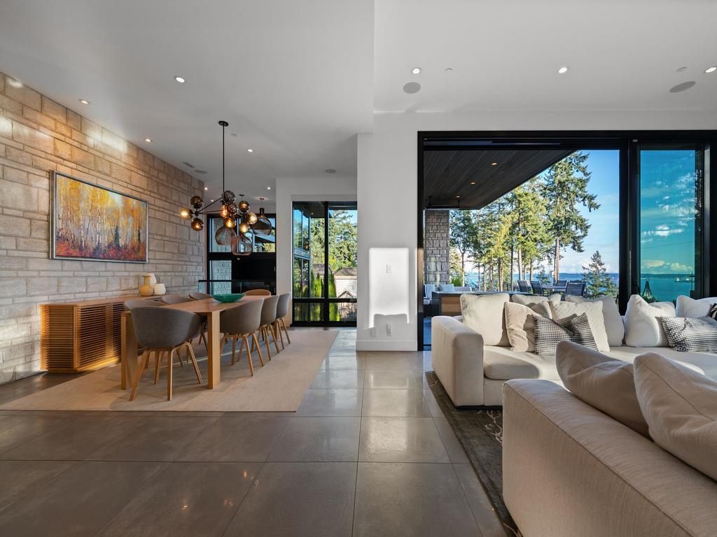 Listing Image for R3100605