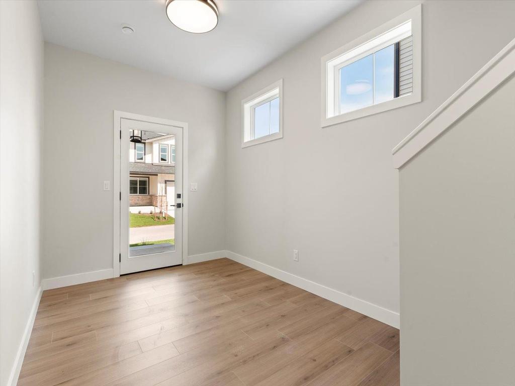 Listing Image for R3100619