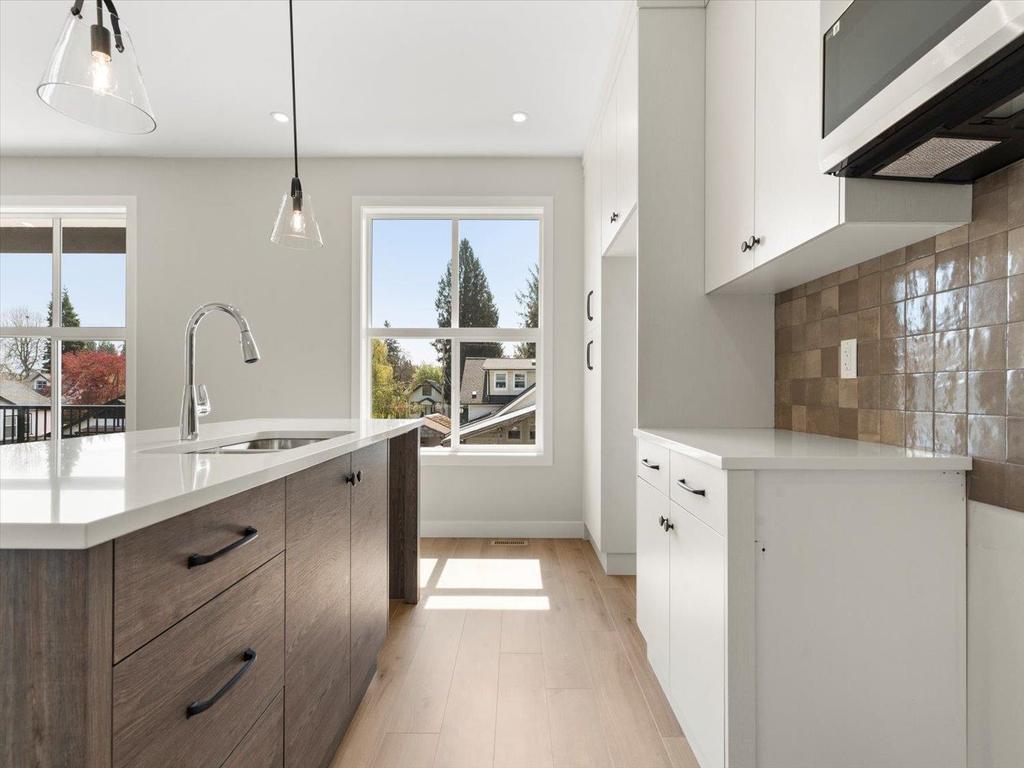 Listing Image for R3100619