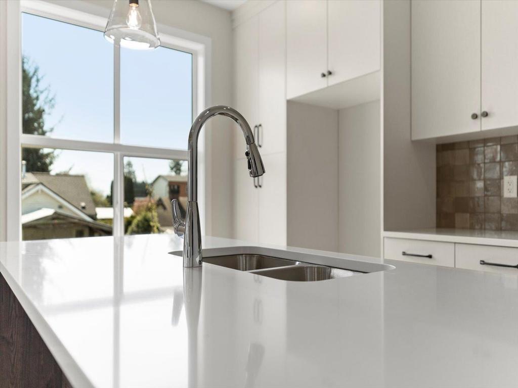 Listing Image for R3100619