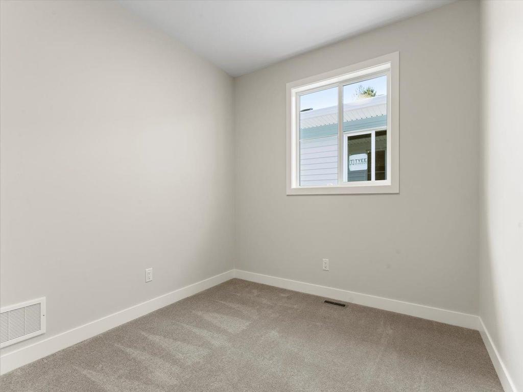 Listing Image for R3100619