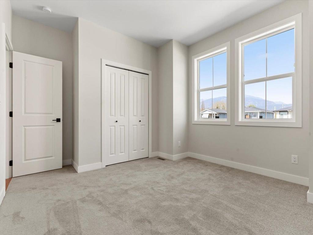 Listing Image for R3100619