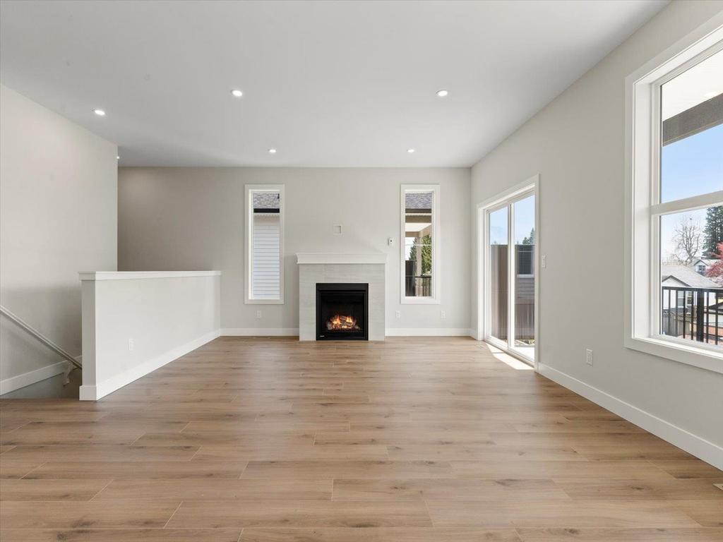 Listing Image for R3100619