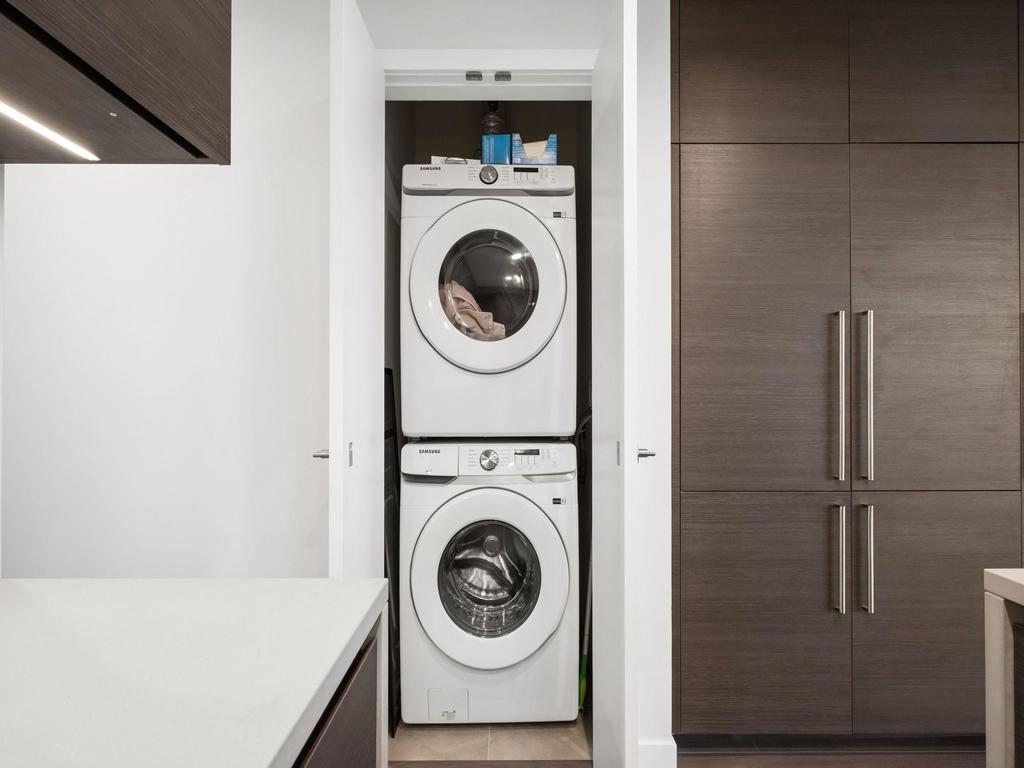 Listing Image for R3100620