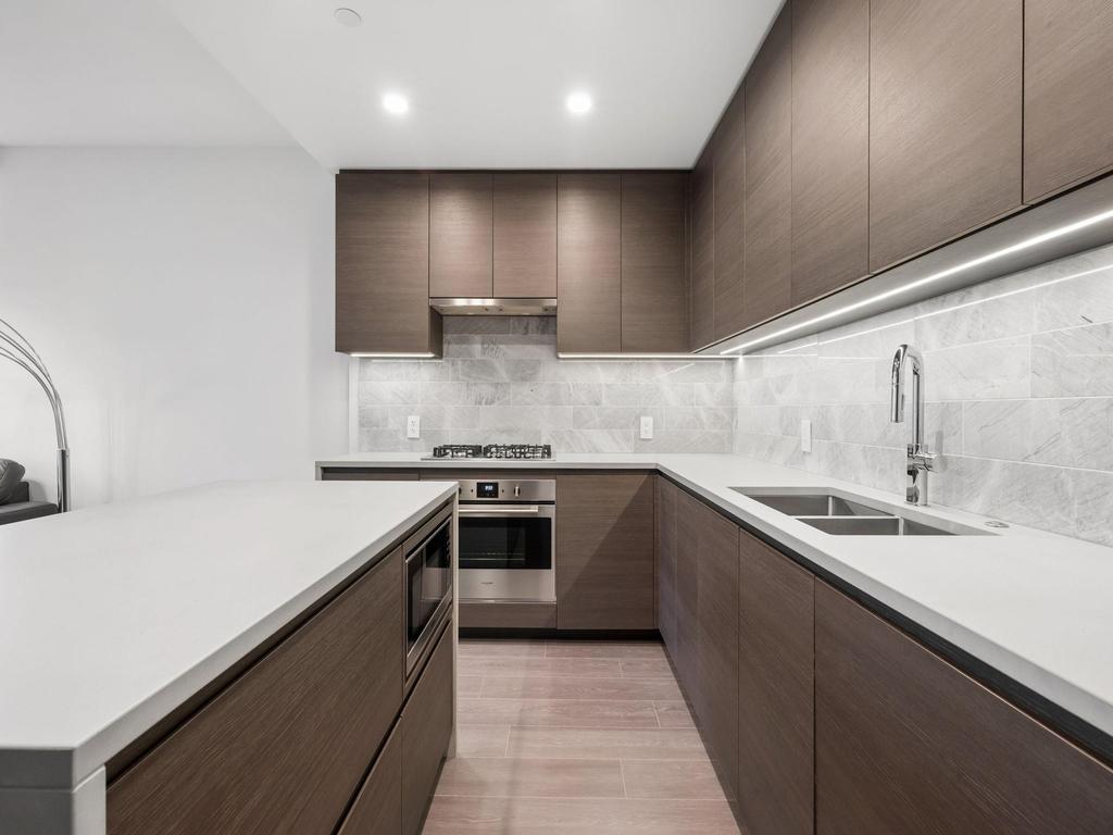 Listing Image for R3100620