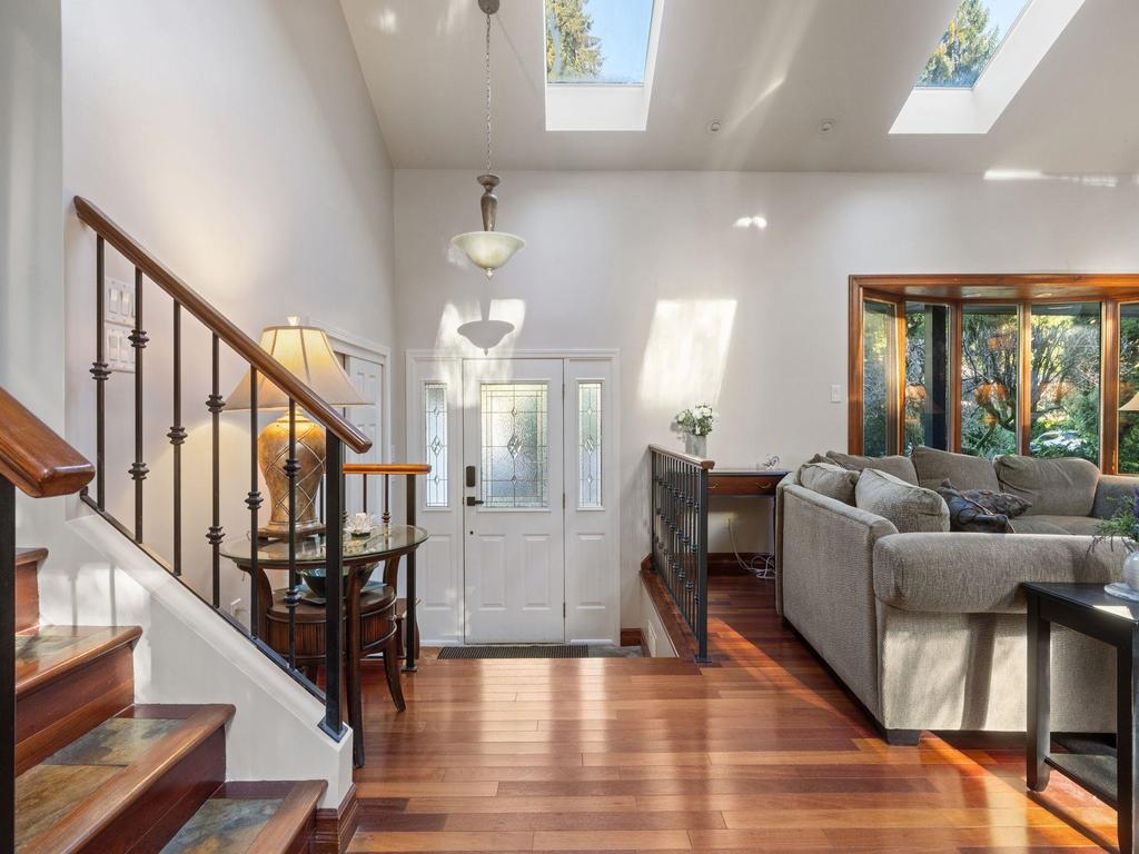 Listing Image for R3100629