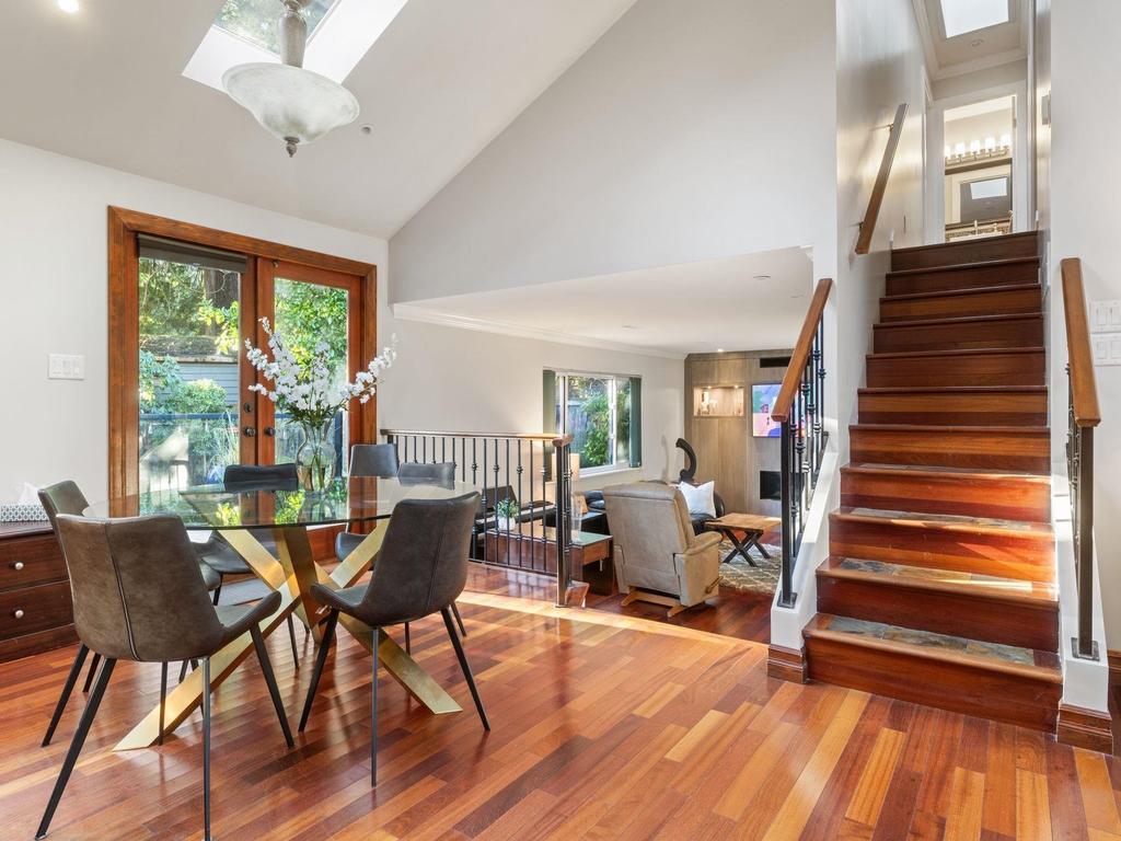 Listing Image for R3100629