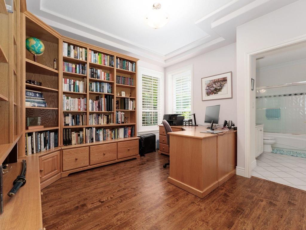 Listing Image for R3100636