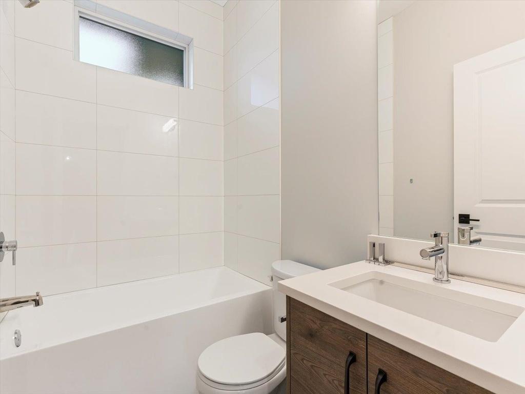 Listing Image for R3100638