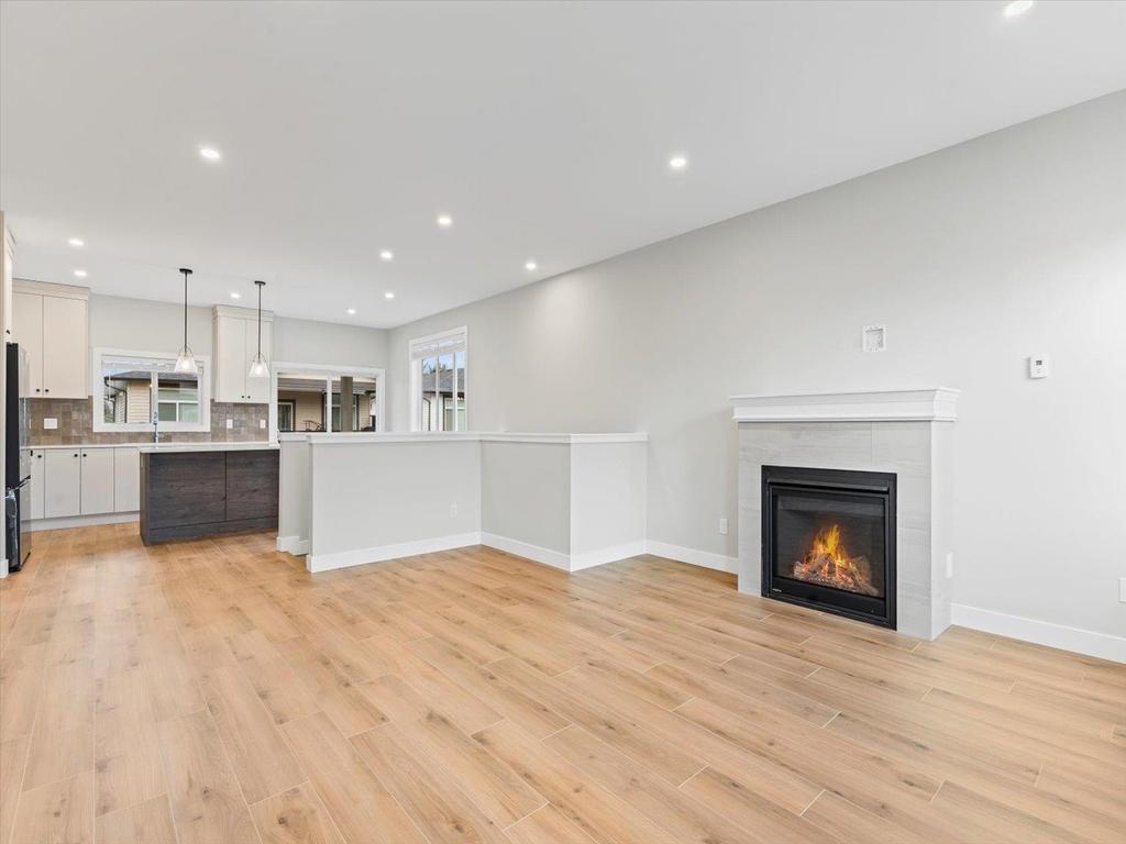 Listing Image for R3100638