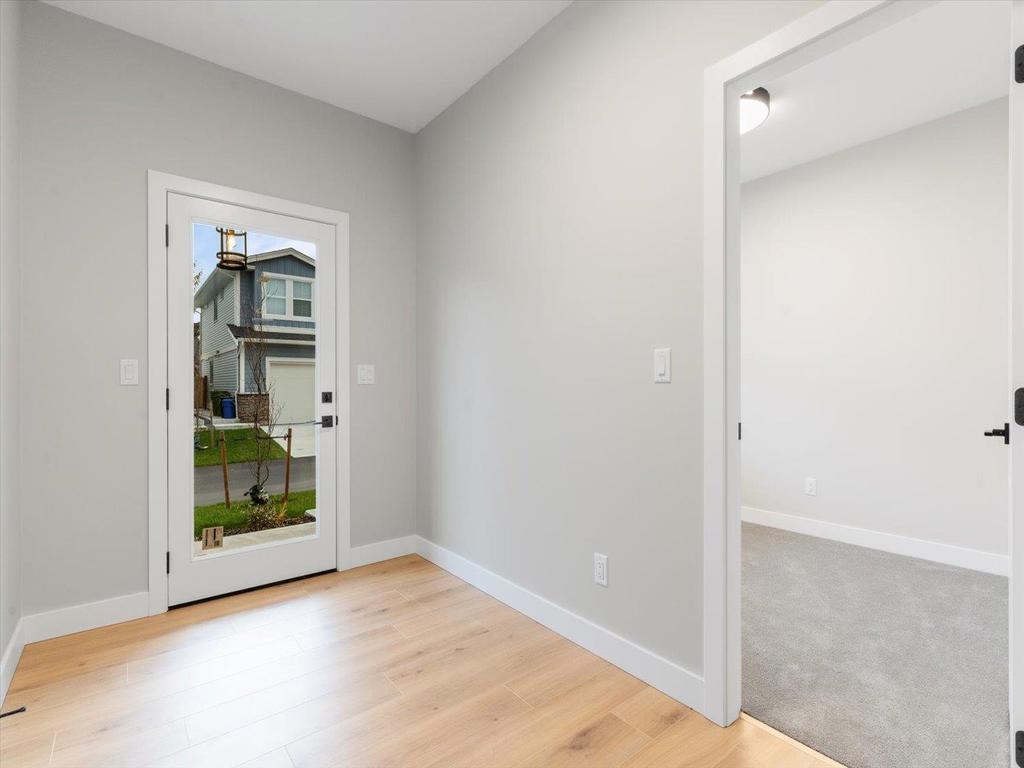 Listing Image for R3100638