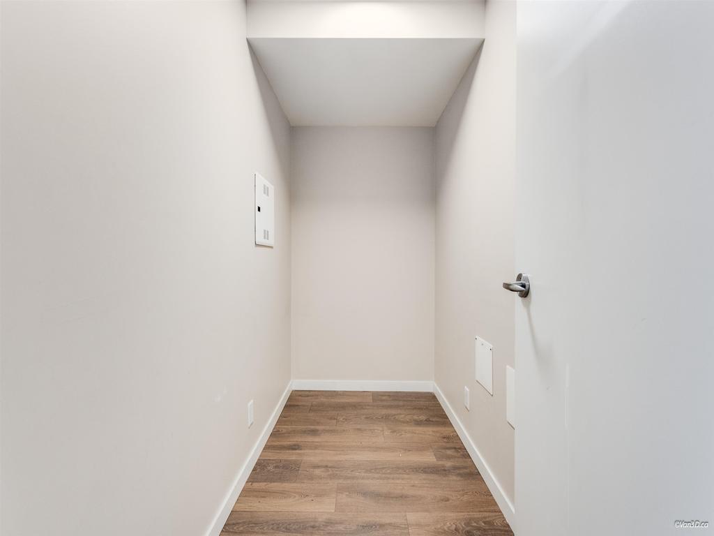 Listing Image for R3100659