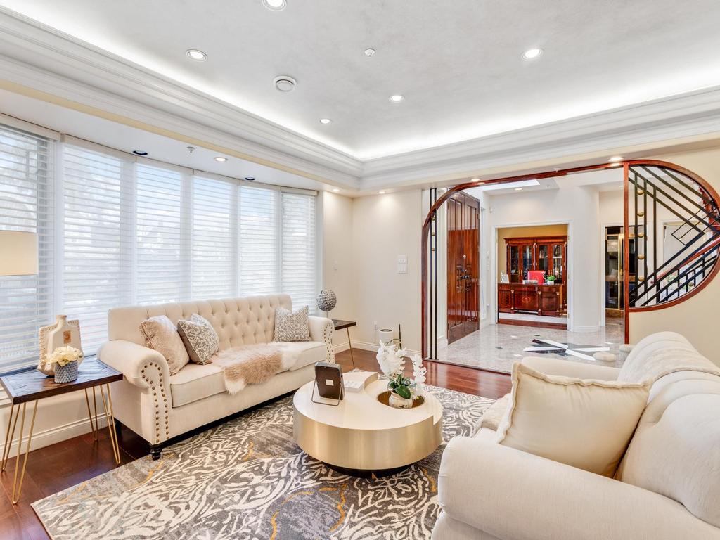 Listing Image for R3100673