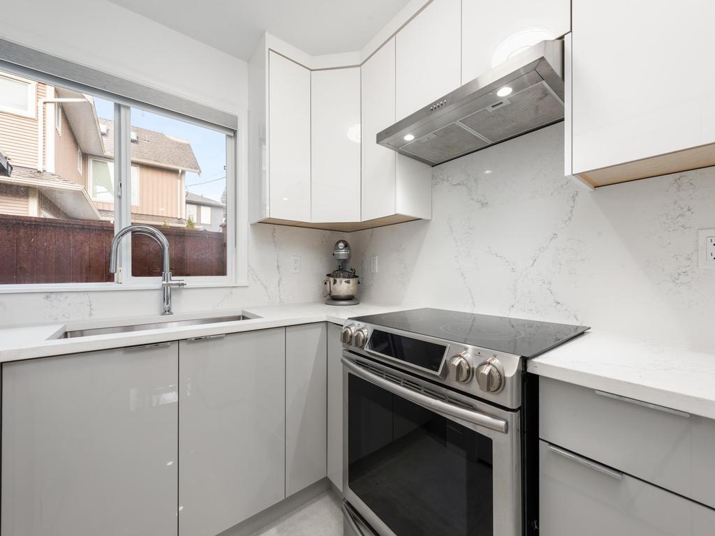 Listing Image for R3100680