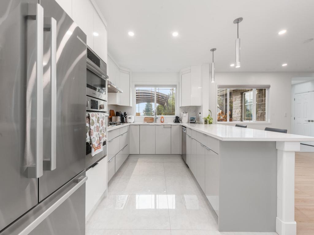 Listing Image for R3100680