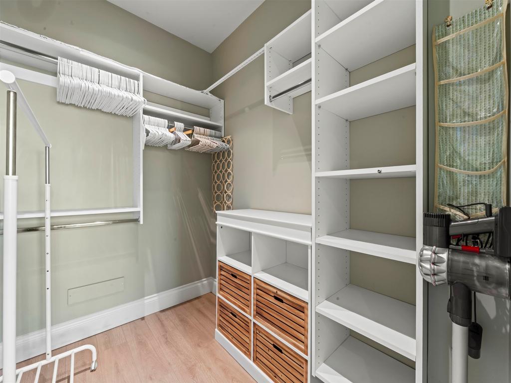 Listing Image for R3100683