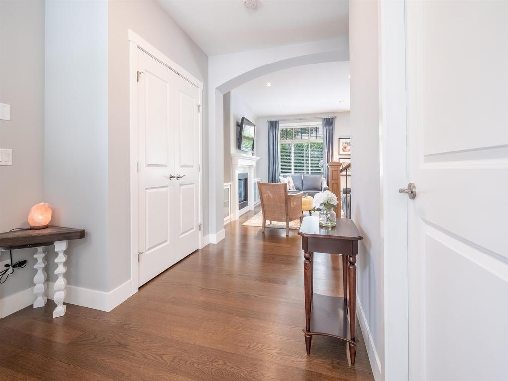 Listing Image for R3100696