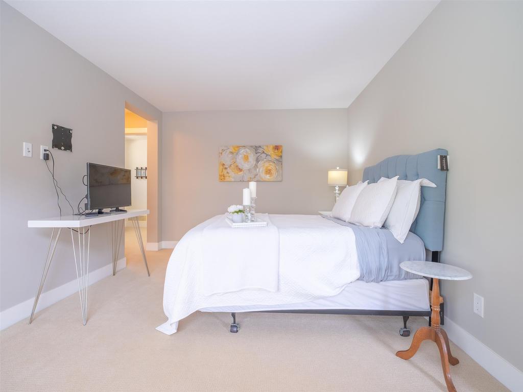 Listing Image for R3100696