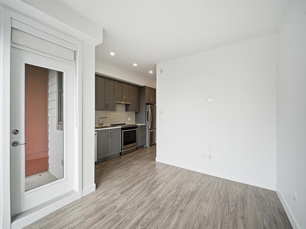 Listing Image for R3100736