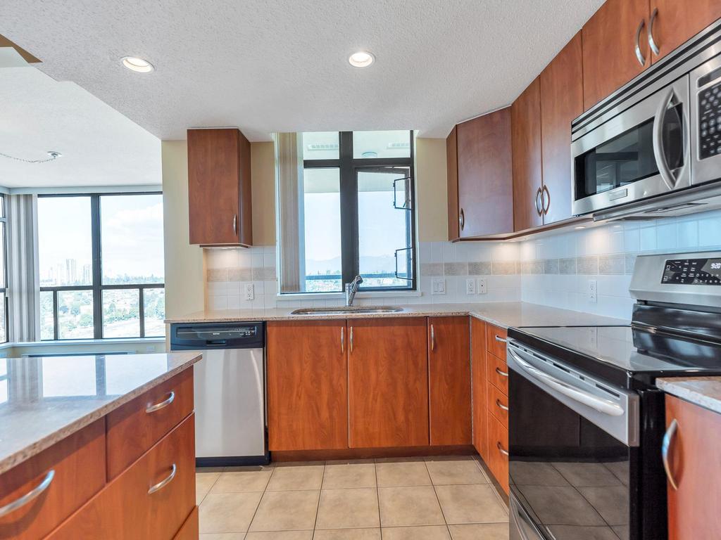 Listing Image for R3100755