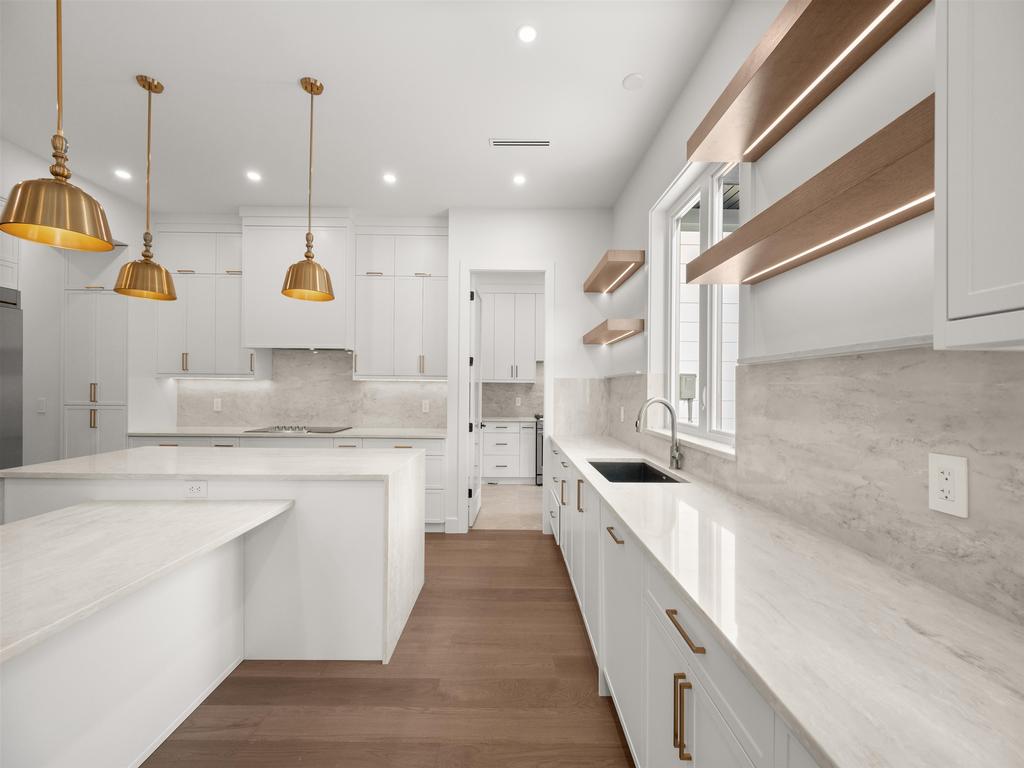 Listing Image for R3100759