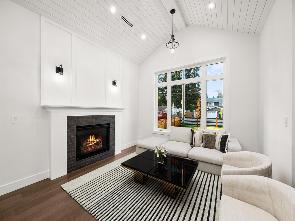 Listing Image for R3100759