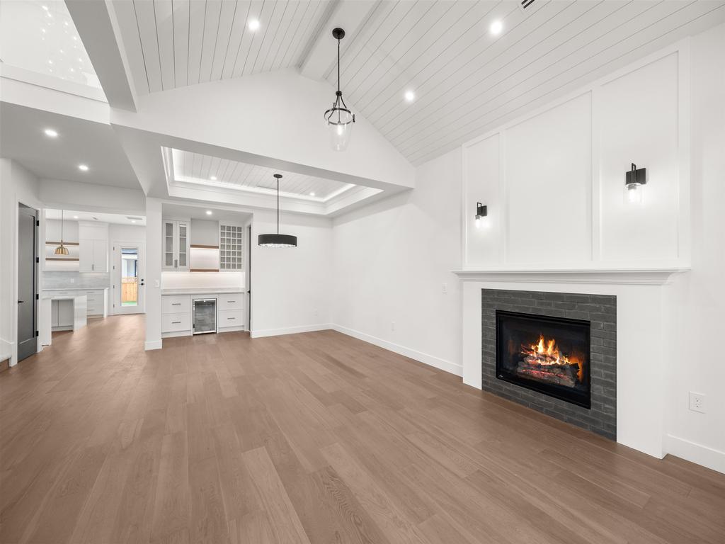 Listing Image for R3100759