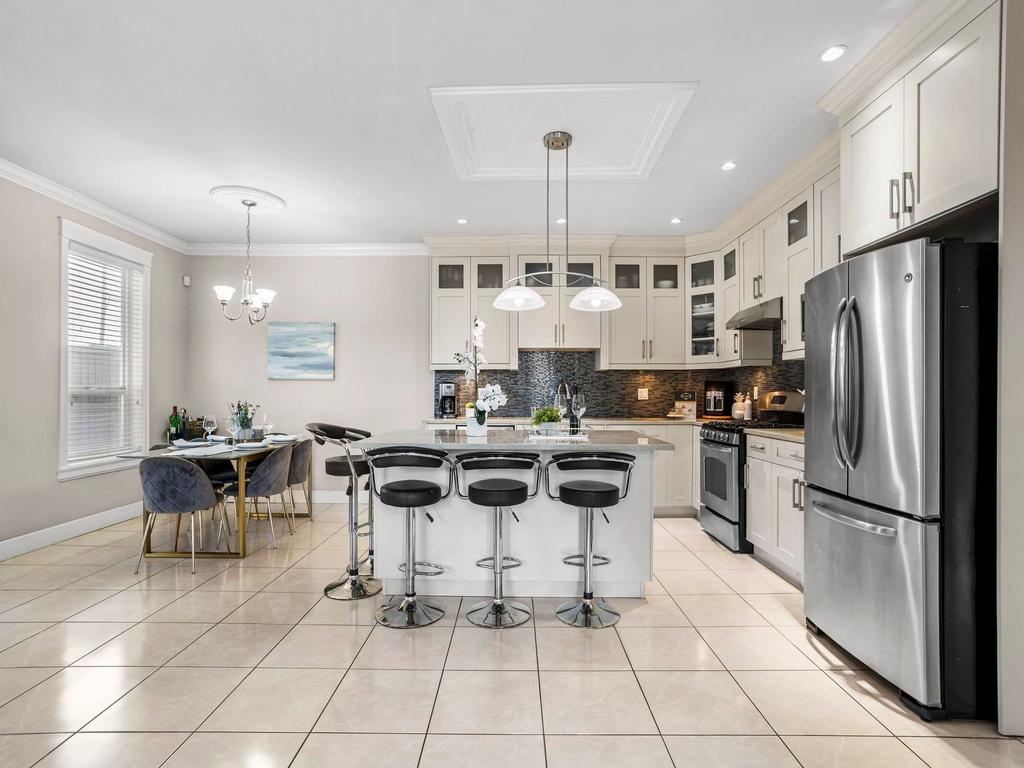 Listing Image for R3100763