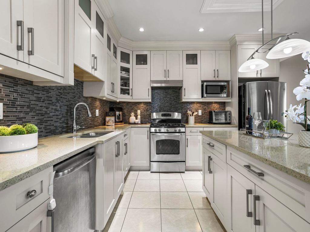 Listing Image for R3100763