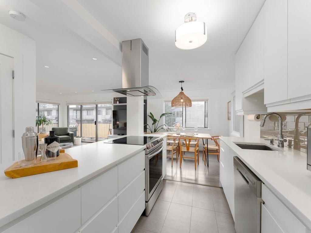 Listing Image for R3100775