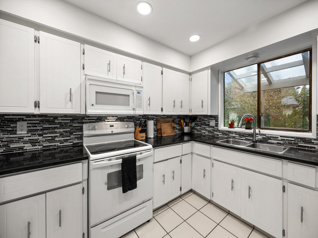 Listing Image for R3100776