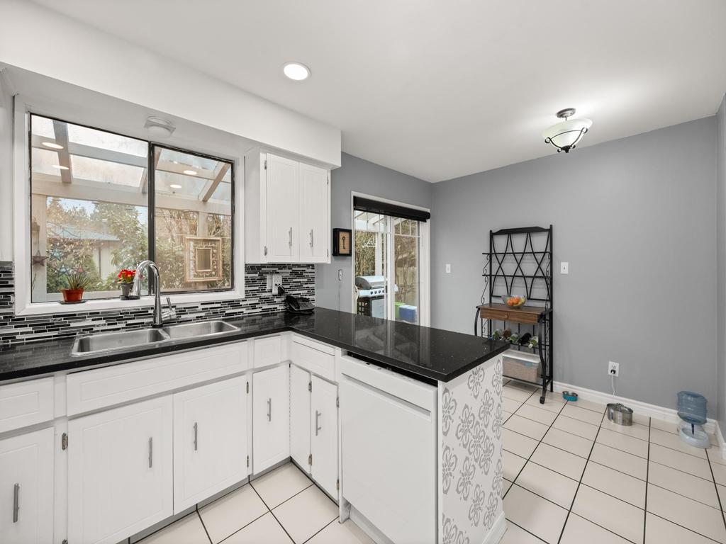 Listing Image for R3100776