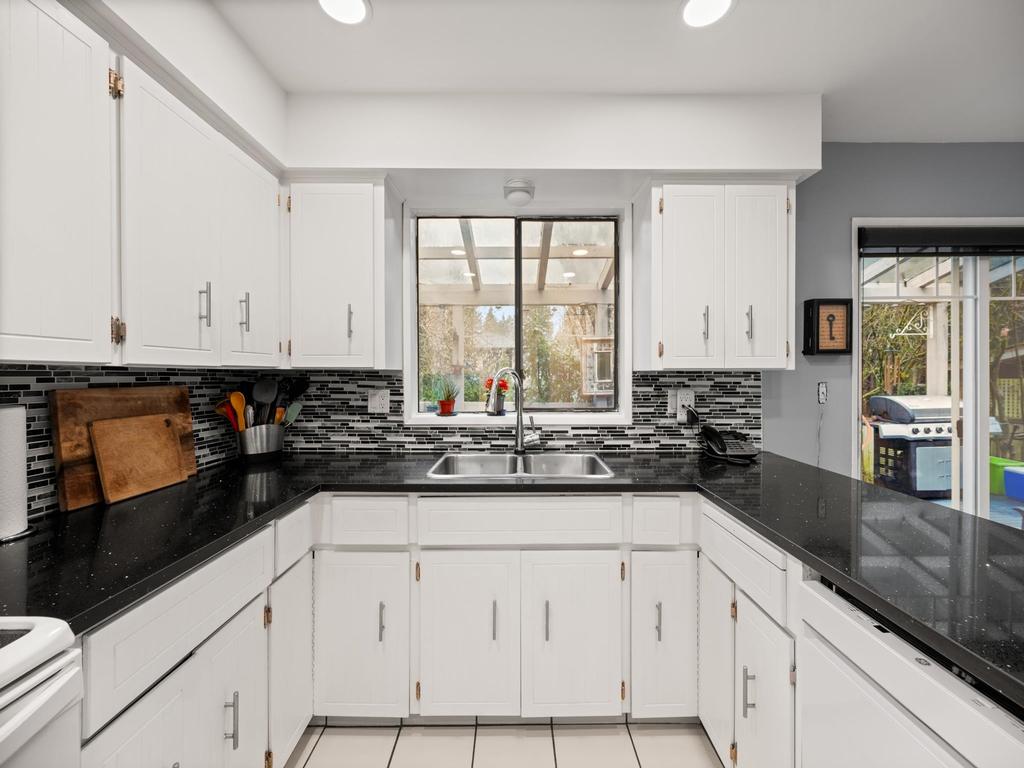 Listing Image for R3100776