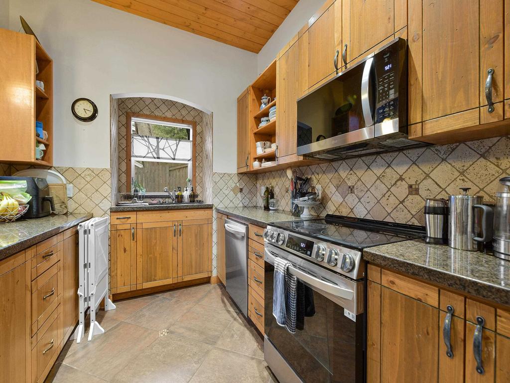 Listing Image for R3100777