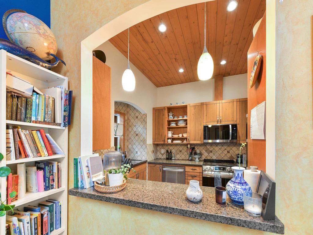 Listing Image for R3100777