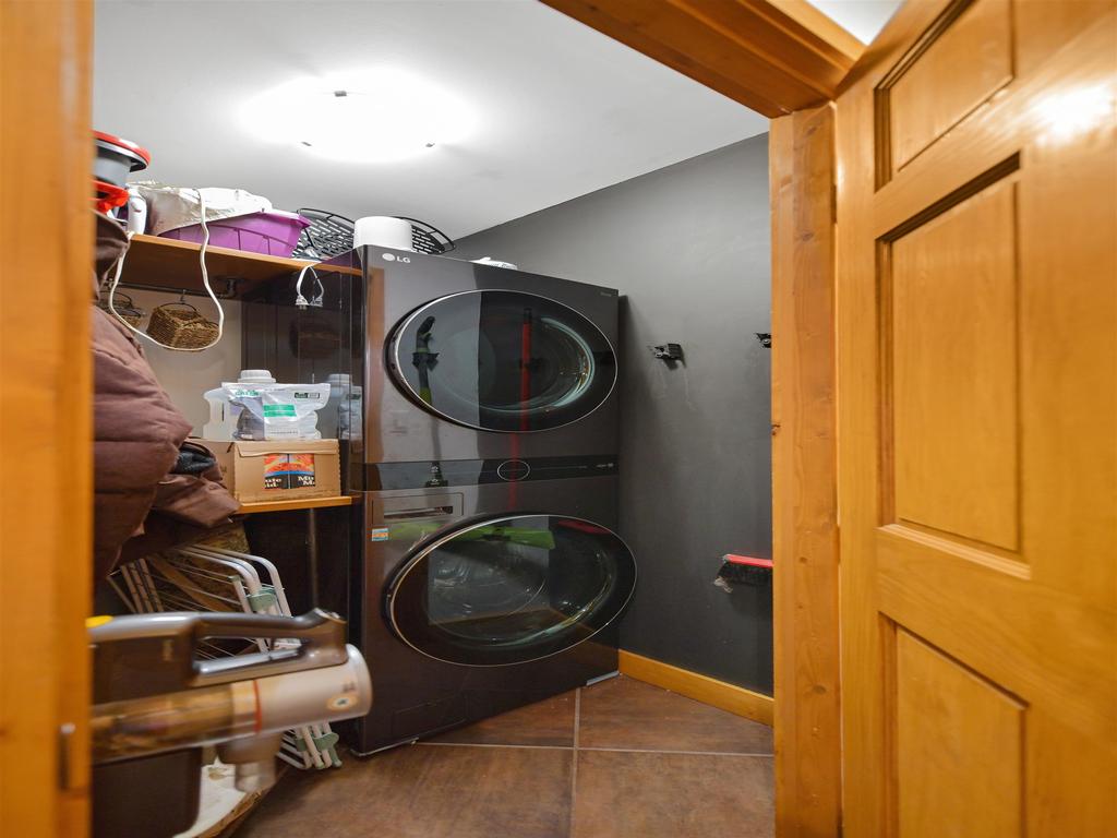 Listing Image for R3100777